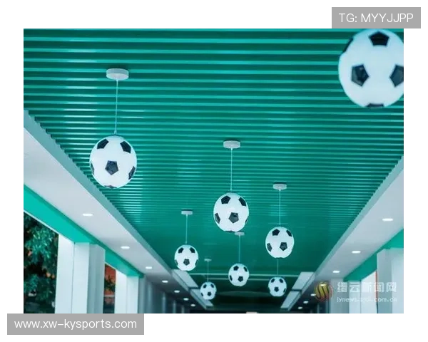 以“足球+旅游+文化”为核心，打造多产业融合示范区，足球文化长廊